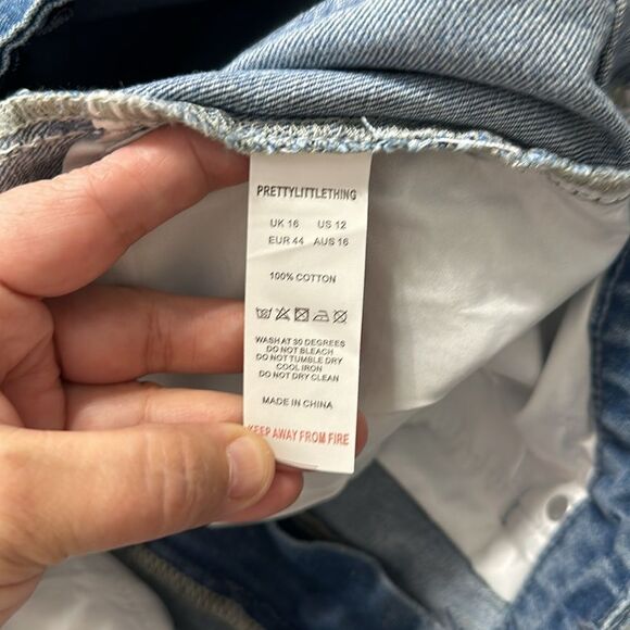 PLT x KARL KANI US12 Medium Vintage Wash Denim Cut Off Raw Fringe Hem Shorts - Picture 9 of 9